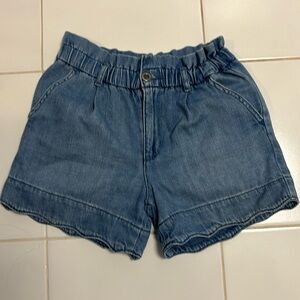 Gap denim shorts with scalloped hem. Girls size large.